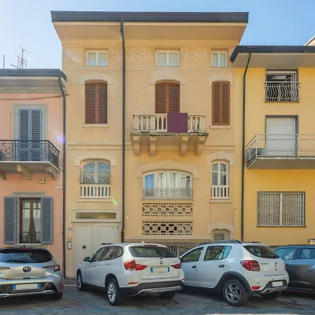 Lungomare By Interhome Apartment Viareggio